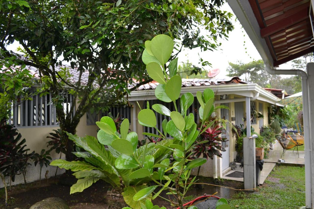 Casa Sophia: Triple Apartment Options with Wi-Fi Guapiles Exterior photo