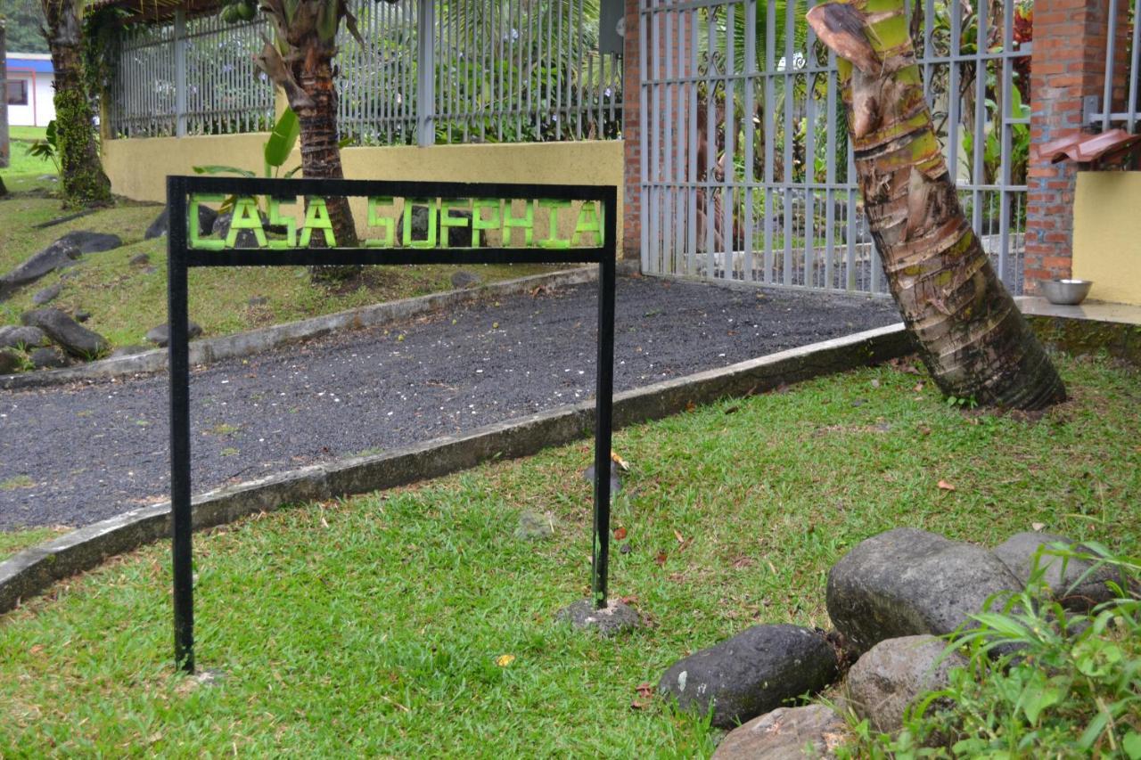 Casa Sophia: Triple Apartment Options with Wi-Fi Guapiles Exterior photo