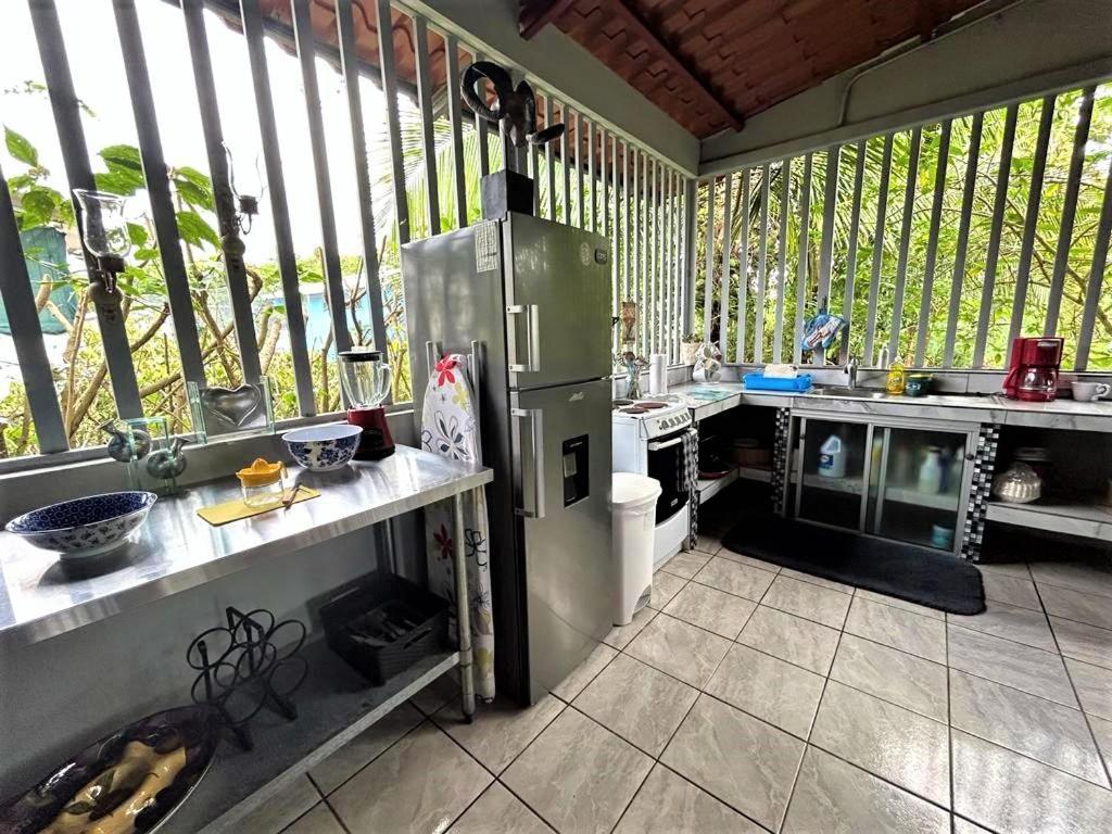 Casa Sophia: Triple Apartment Options with Wi-Fi Guapiles Exterior photo