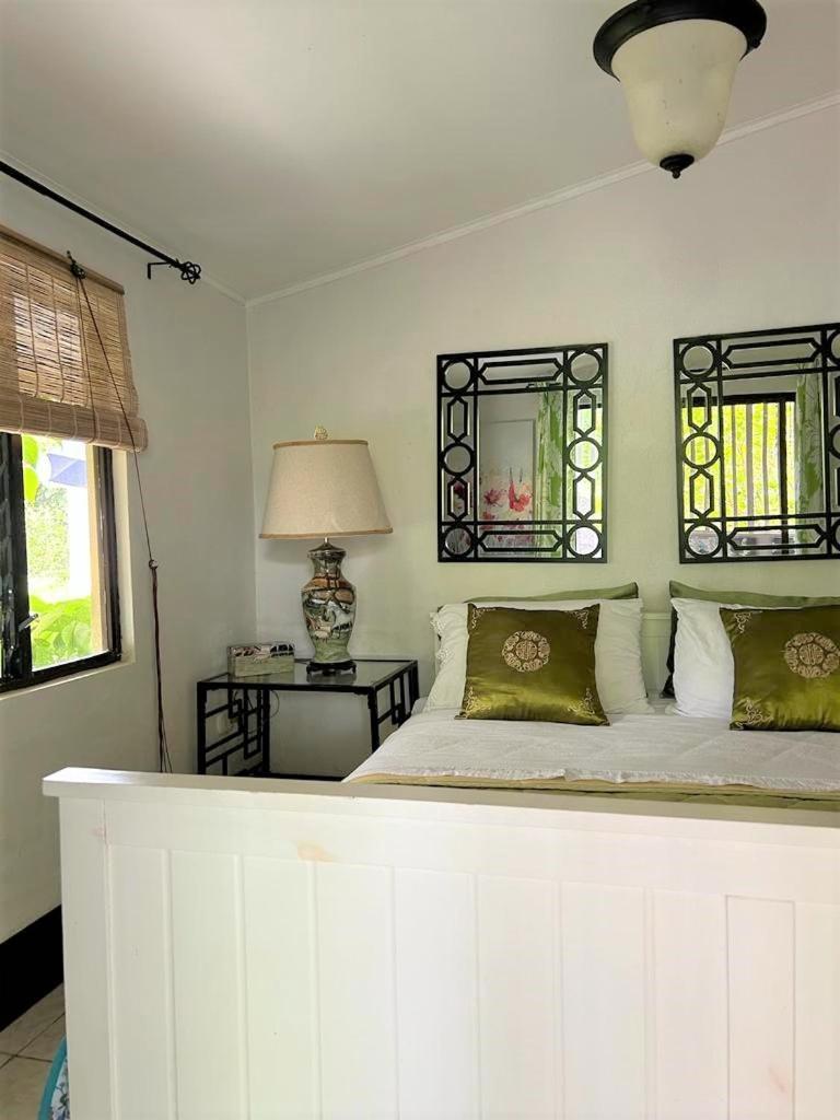 Casa Sophia: Triple Apartment Options with Wi-Fi Guapiles Exterior photo